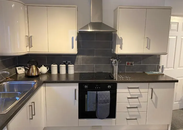 Modern 2 Bedroom Ground Floor Apartment With Parking Ripon City Centre