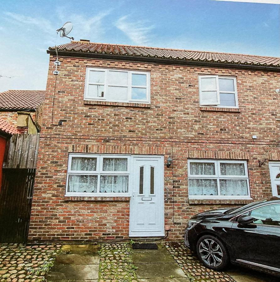 Apartment Modern 2 Bedroom Ground Floor With Parking Centre *