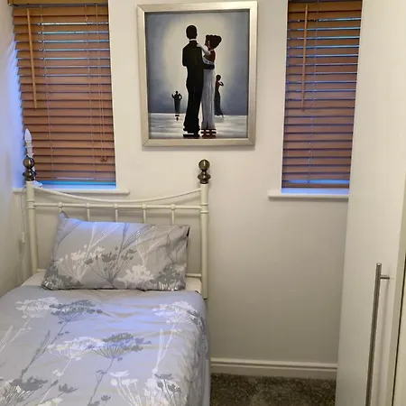 Modern 2 Bedroom Ground Floor Apartment With Parking Ripon City Centre Exterior photo