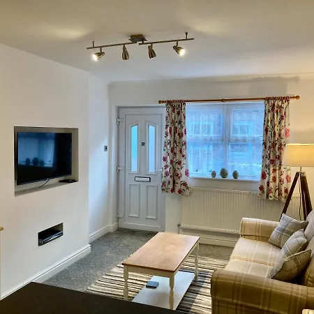 Modern 2 Bedroom Ground Floor Apartment With Parking Ripon City Centre Exterior photo