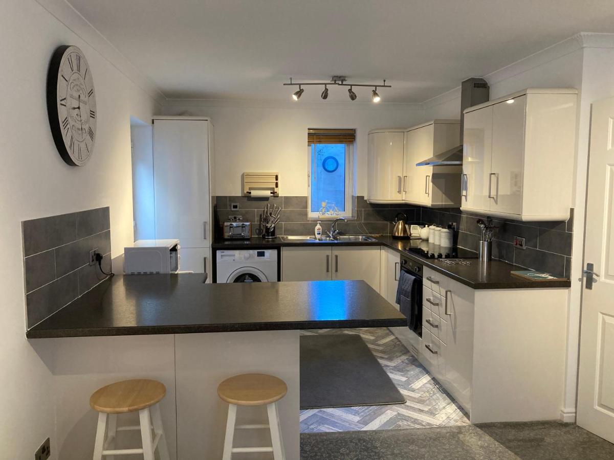 Modern 2 Bedroom Ground Floor With Parking Centre * Ripon